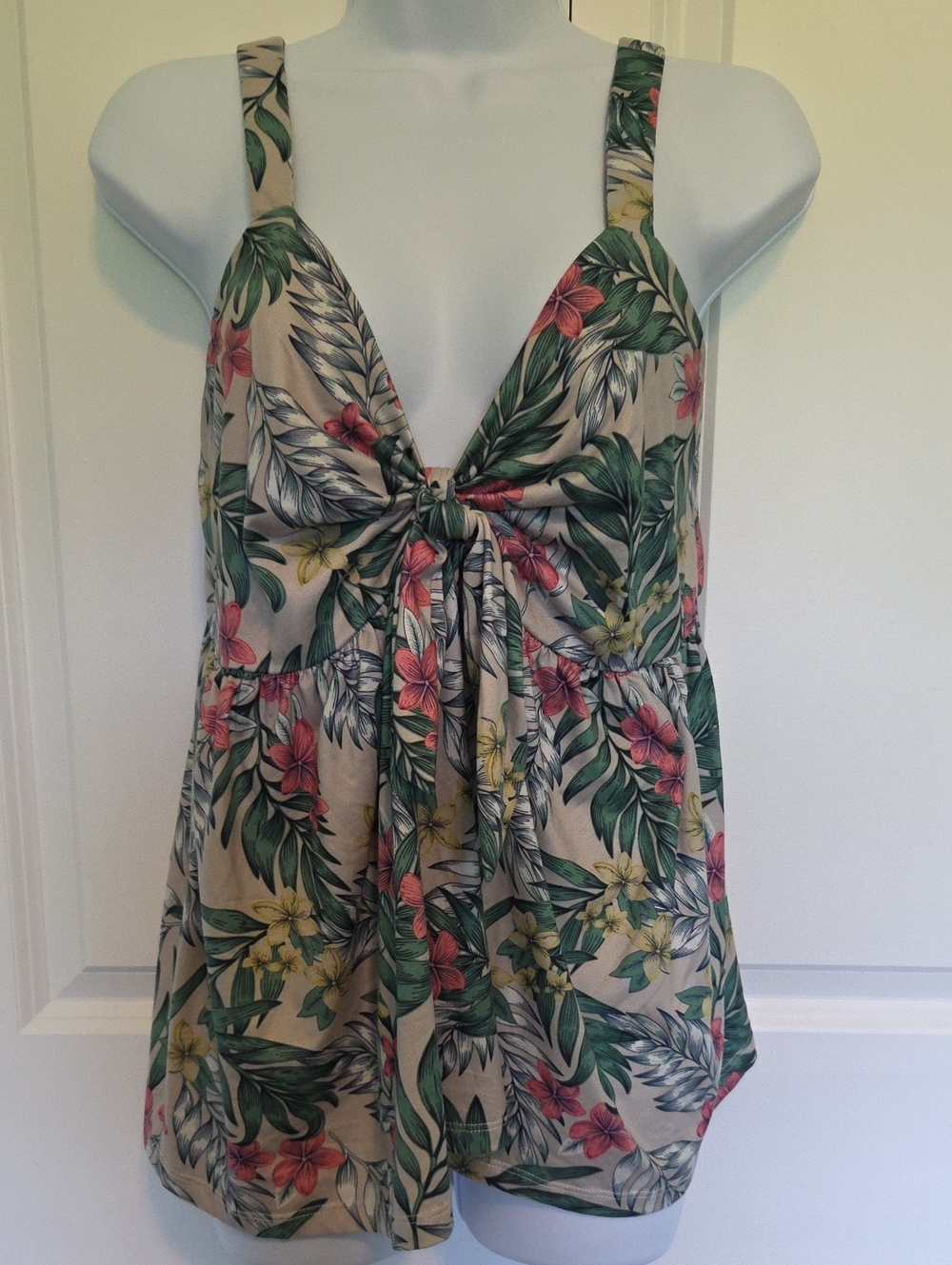 Floral Tie-Front Tank Top in Beige with Green Leaves